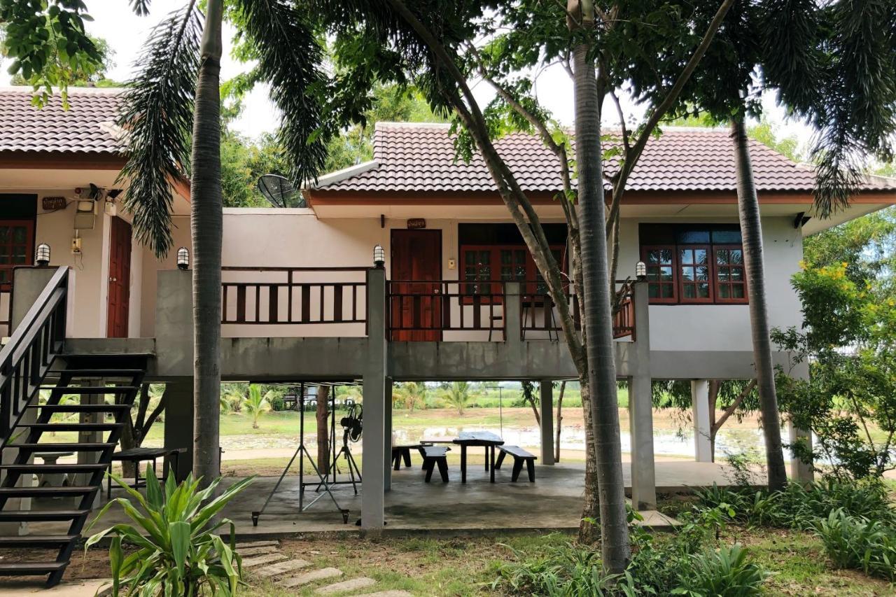 Resort Railumpoo Nakhon Sawan Exteriör bild