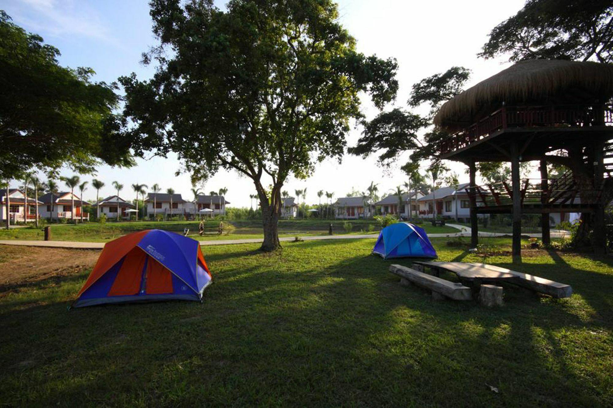 Resort Railumpoo Nakhon Sawan Exteriör bild